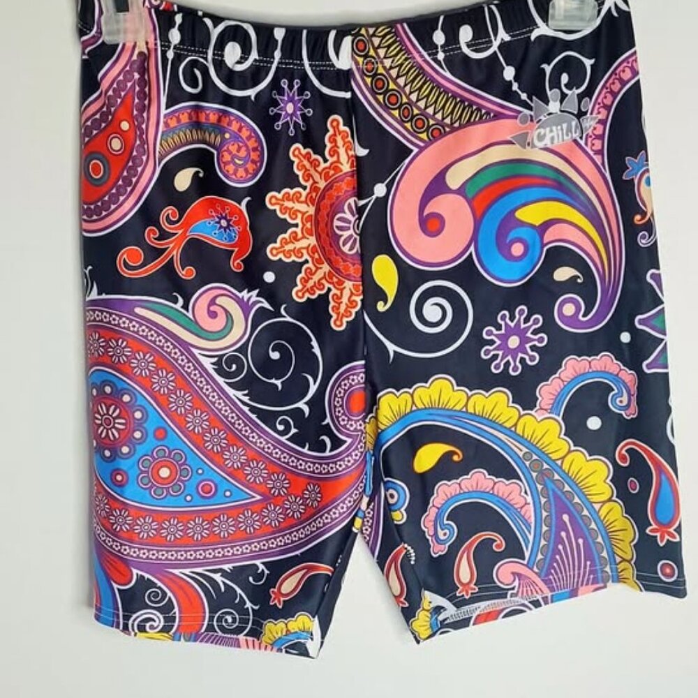 NWT The Chill-Life Compression Shorts Paisley size Adult Large